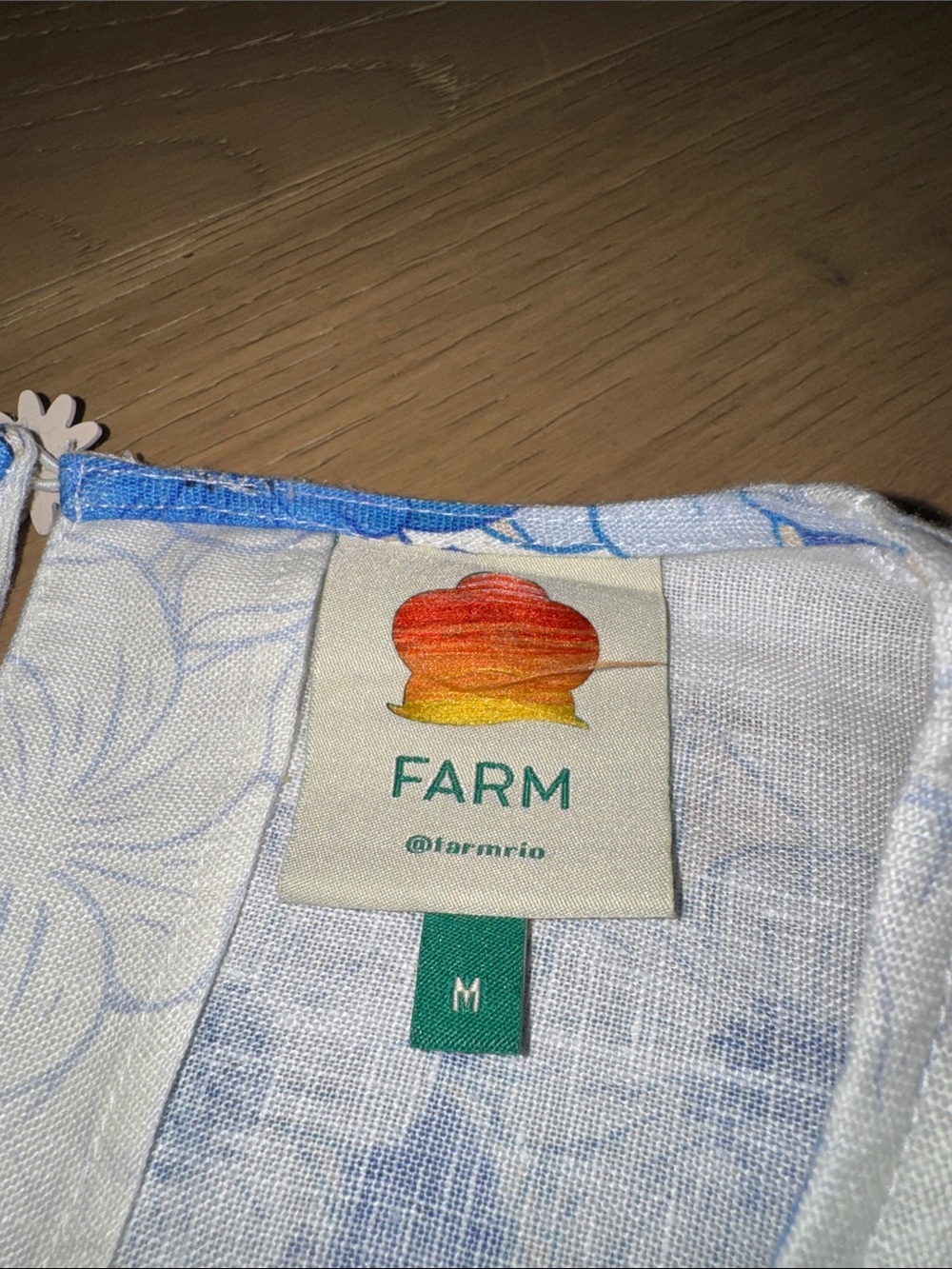 FARM Rio Blue Flower Crop Top - Picture 6 of 6